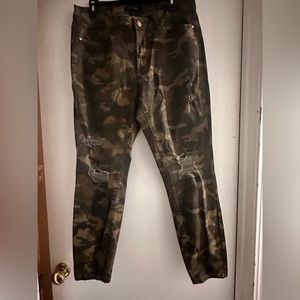 Judy Blue Camo Jeans skinny fit size 14W